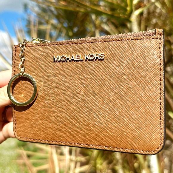 Michael Kors Tan Card Holder - Picture 5 of 8